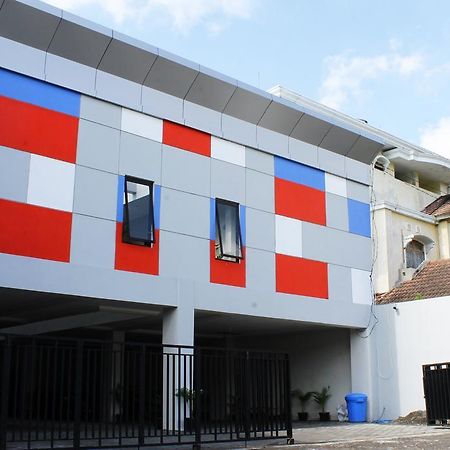D'Paragon Upn Maguwo Екстериор снимка
